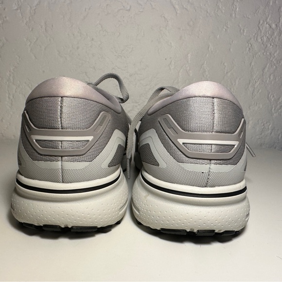 Brooks Ghost 15 Alloy/Oyster/Black Running Sneaker - Picture 7 of 7